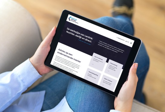 Website van Kreston Lentink Corporate Finance op een tablet.