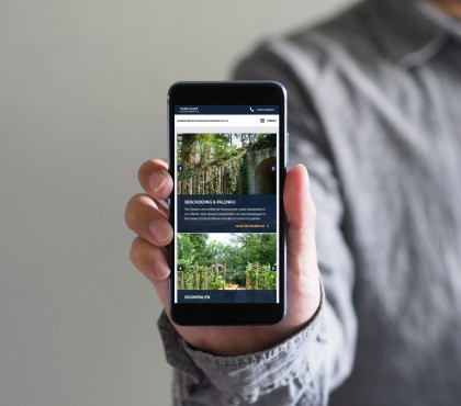 Website van duurzaamhout.nl op een mobiele telefoon.