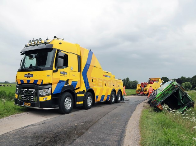 Hulpdienst auto van Bergnet bij een ongeluk voor reddingswerkzaamheden